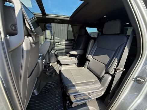 Used 2022 GMC Yukon Denali w/ Denali Ultimate Package image 19
