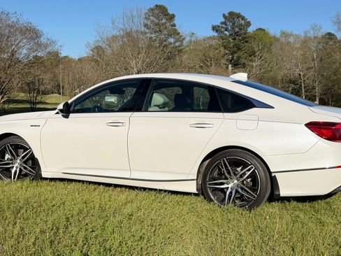 Used 2022 Honda Accord Touring image 12