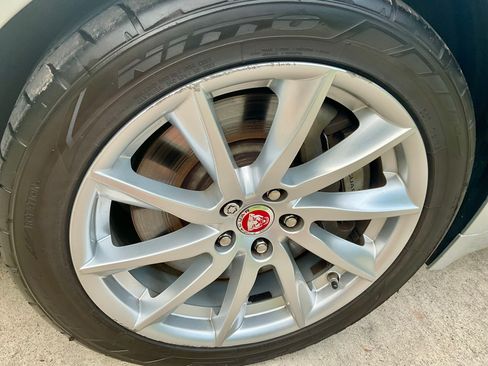 Used 2016 Jaguar F-TYPE Coupe RWD image 21