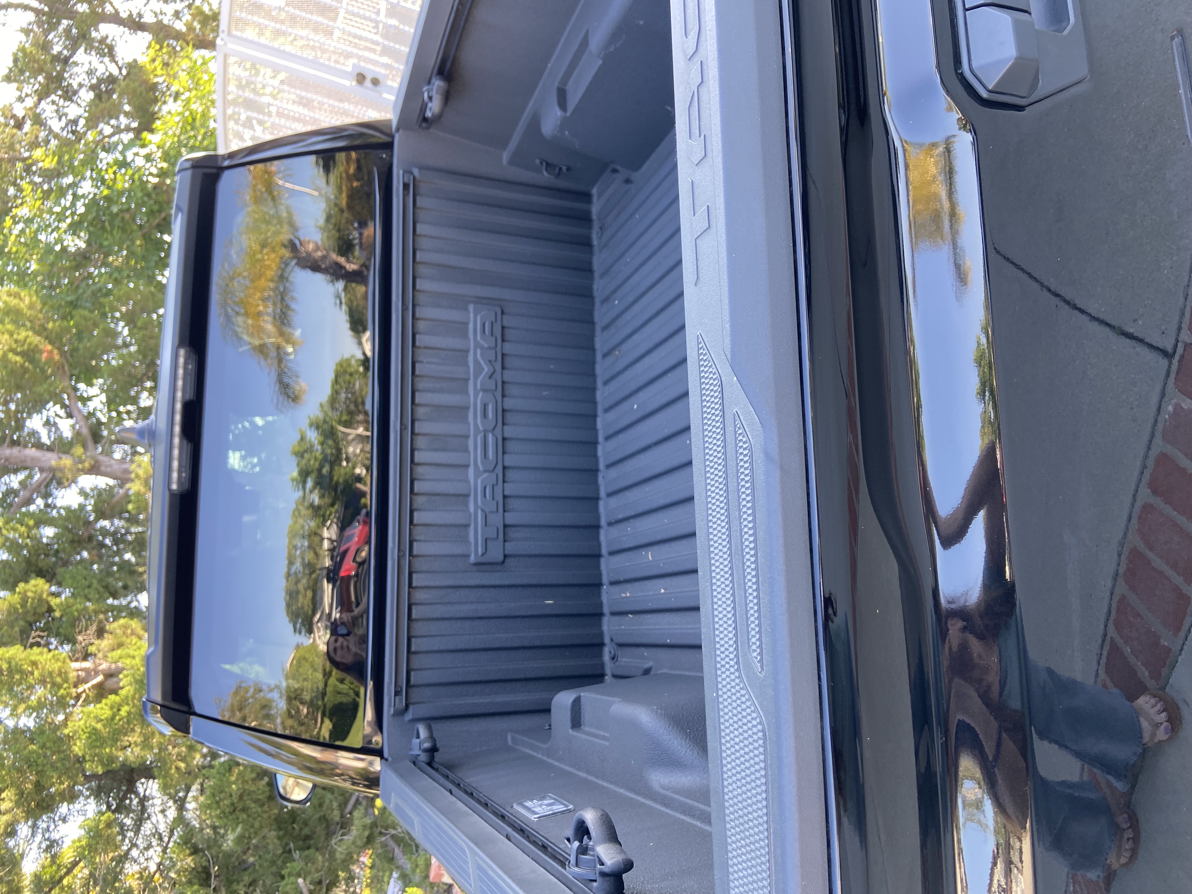 Used 2025 Toyota Tacoma SR5 RWD image 4