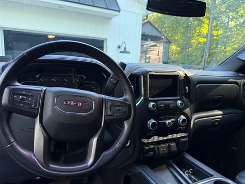 Used 2023 GMC Sierra 2500 AT4 w/ AT4 Preferred Package AWD/4WD image 4