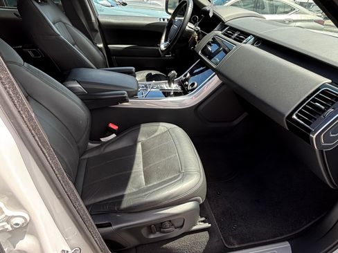 Used 2019 Land Rover Range Rover Sport HSE image 14