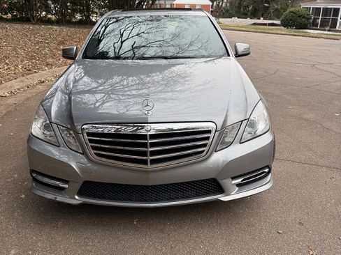 Used 2012 Mercedes-Benz E 350 E 350 Sedan 4D image 4