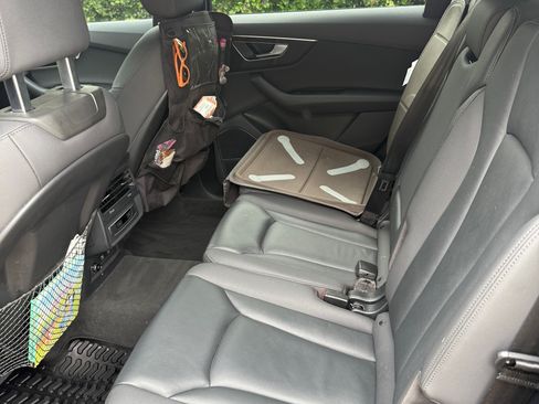 Used 2021 Audi Q7 3.0T Premium Plus w/ Premium Plus Package image 12