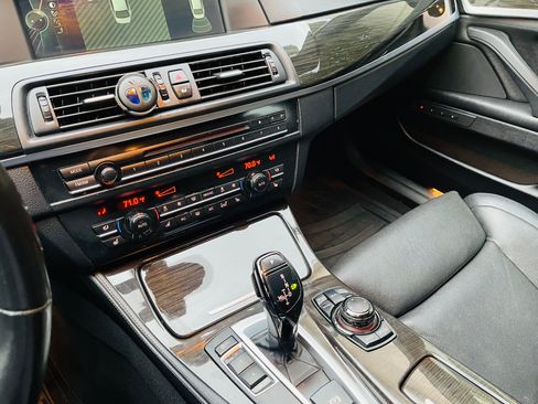 Used 2013 BMW 550i Sedan image 11