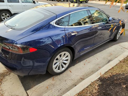 Used 2017 Tesla Model S 75 image 22