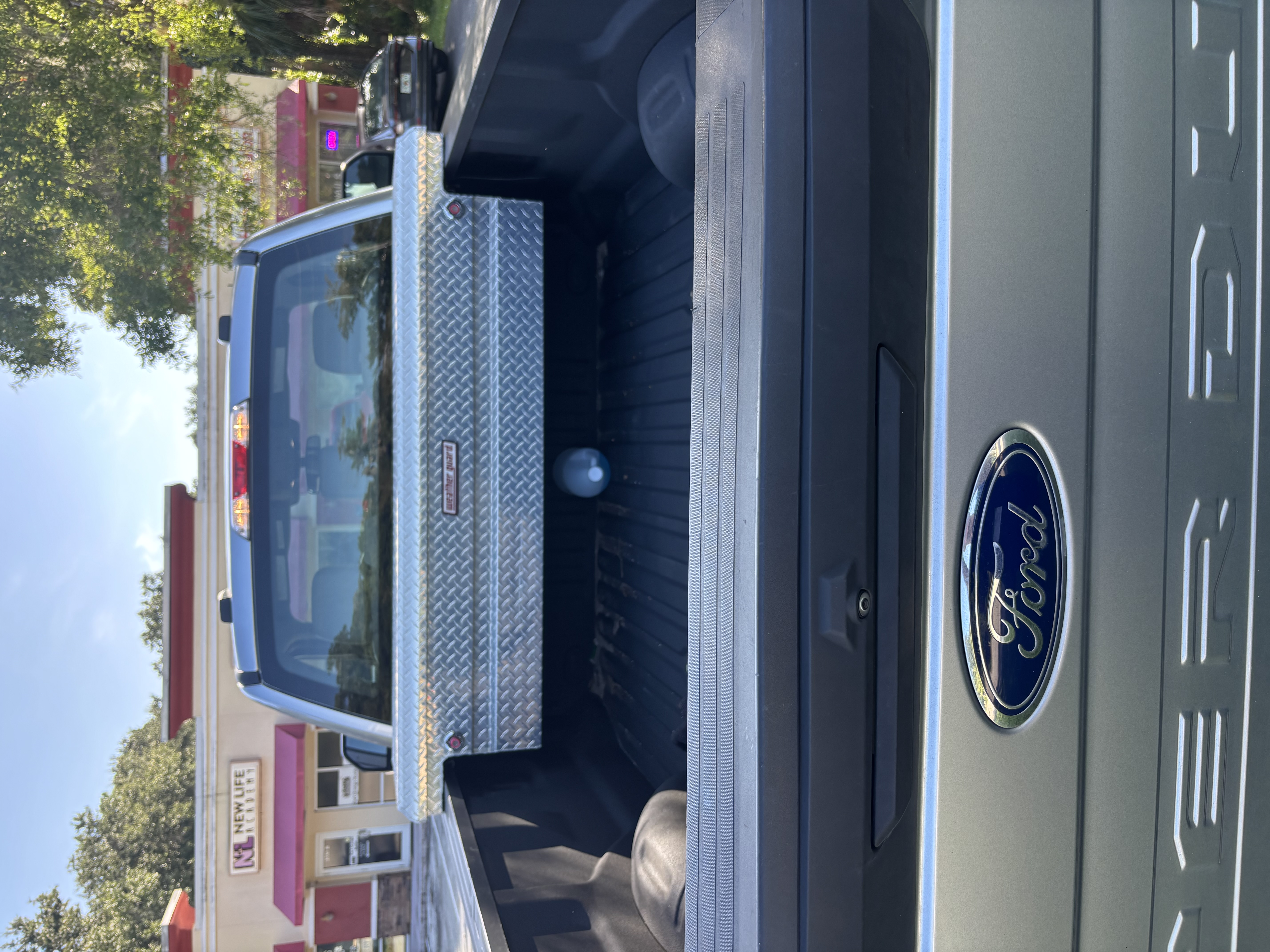 Used 2022 Ford F250 XL w/ STX Appearance Package AWD/4WD image 8