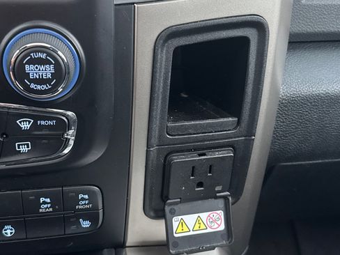 Used 2015 RAM 1500 Big Horn AWD/4WD image 27