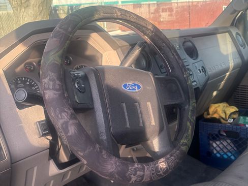 Used 2009 Ford F250 XLT AWD/4WD image 13