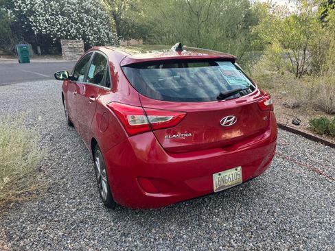 Used 2016 Hyundai Elantra GT w/ Option Group 03 FWD image 2