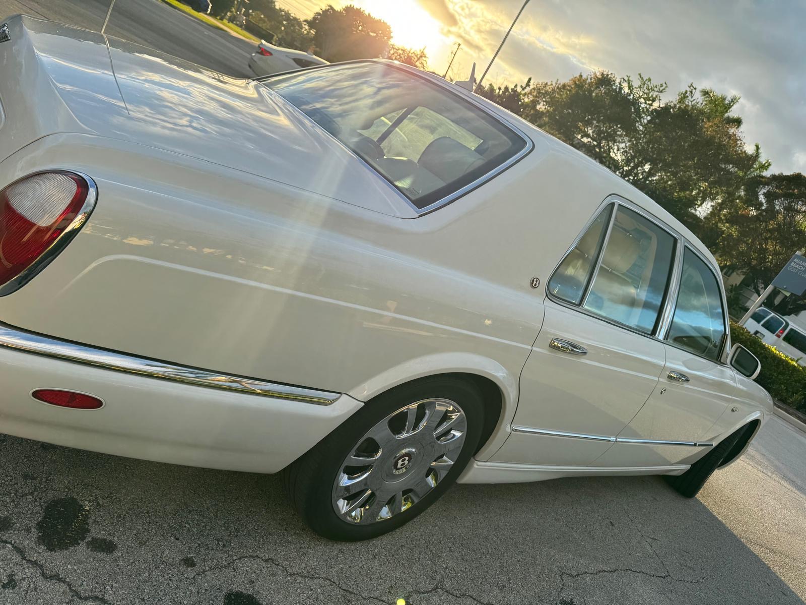 Used 2005 Bentley Arnage RL RWD image 13