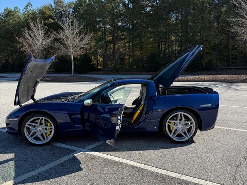 Used 2006 Chevrolet Corvette Coupe w/ Preferred Equipment Group image 31