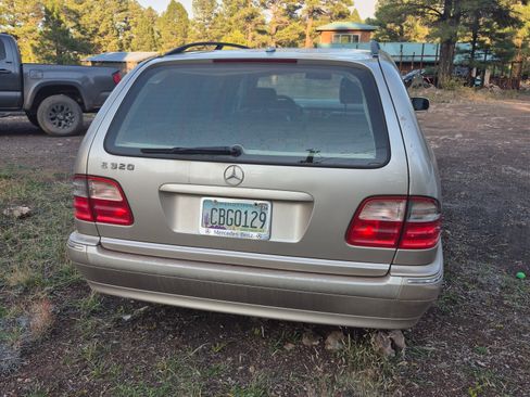 Used 2003 Mercedes-Benz E 320 Wagon image 4