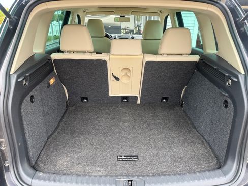 Used 2017 Volkswagen Tiguan Wolfsburg Edition image 12