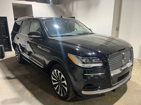 Used 2022 Lincoln Navigator Reserve AWD/4WD image 1