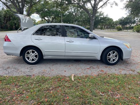 Used 2006 Honda Accord EX-L image 8