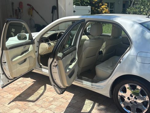 Used 2001 Lexus LS 430 image 6