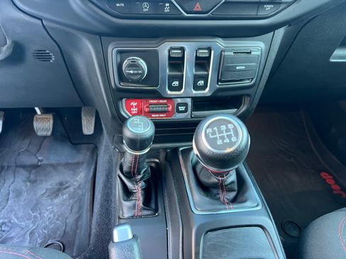 Used 2020 Jeep Wrangler Rubicon image 1