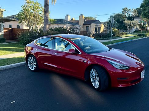 Used 2018 Tesla Model 3 Long Range image 13