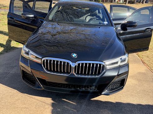Used 2022 BMW 530i w/ M Sport Package image 24