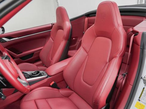 Used 2022 Porsche 911 Carrera S image 4