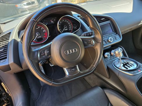 Used 2011 Audi R8 V10 image 15