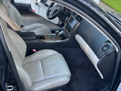 Used 2010 Lexus IS 250 AWD image 8