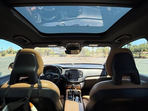 Used 2017 Volvo XC90 T8 Inscription w/ Vision Package AWD/4WD image 8