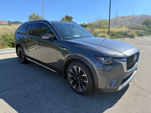 Used 2024 MAZDA CX-90 Plug-In Hybrid w/ Premium Plus AWD/4WD image 8