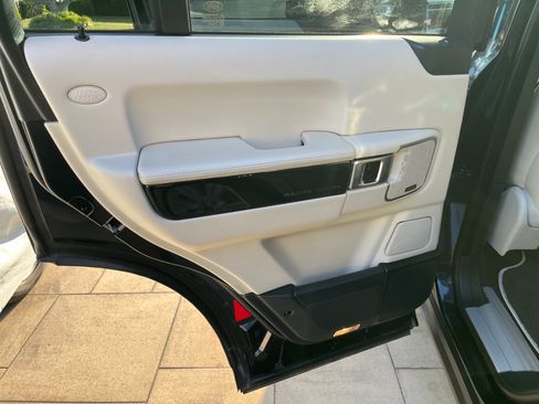 Used 2012 Land Rover Range Rover HSE LUX AWD/4WD image 12