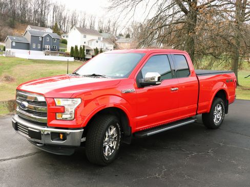 Used 2016 Ford F150 Lariat image 2
