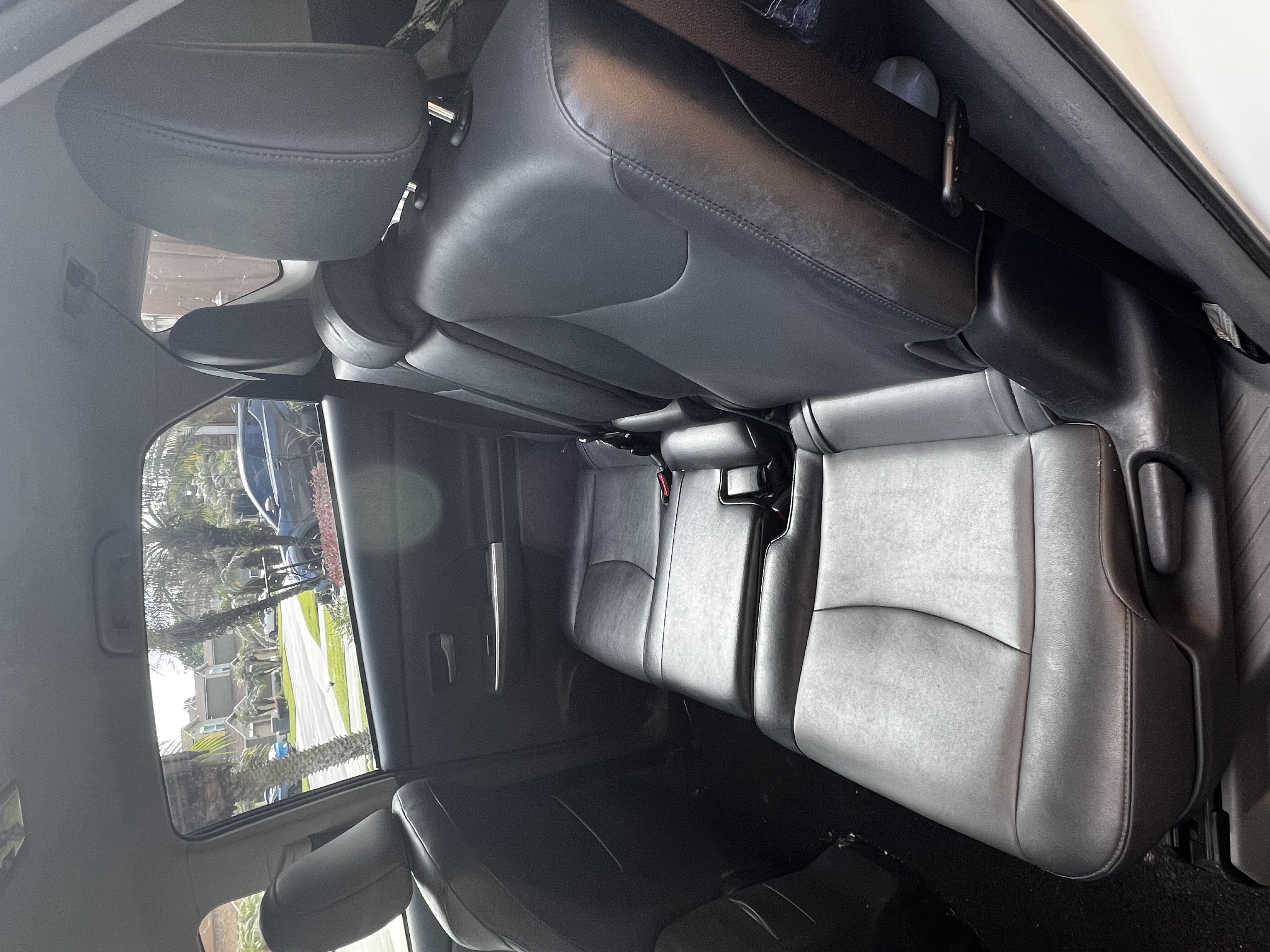 Used 2012 Toyota Prius V Five FWD image 4