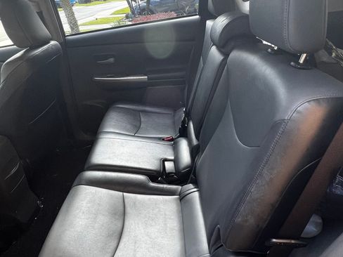 Used 2012 Toyota Prius V Five FWD image 4