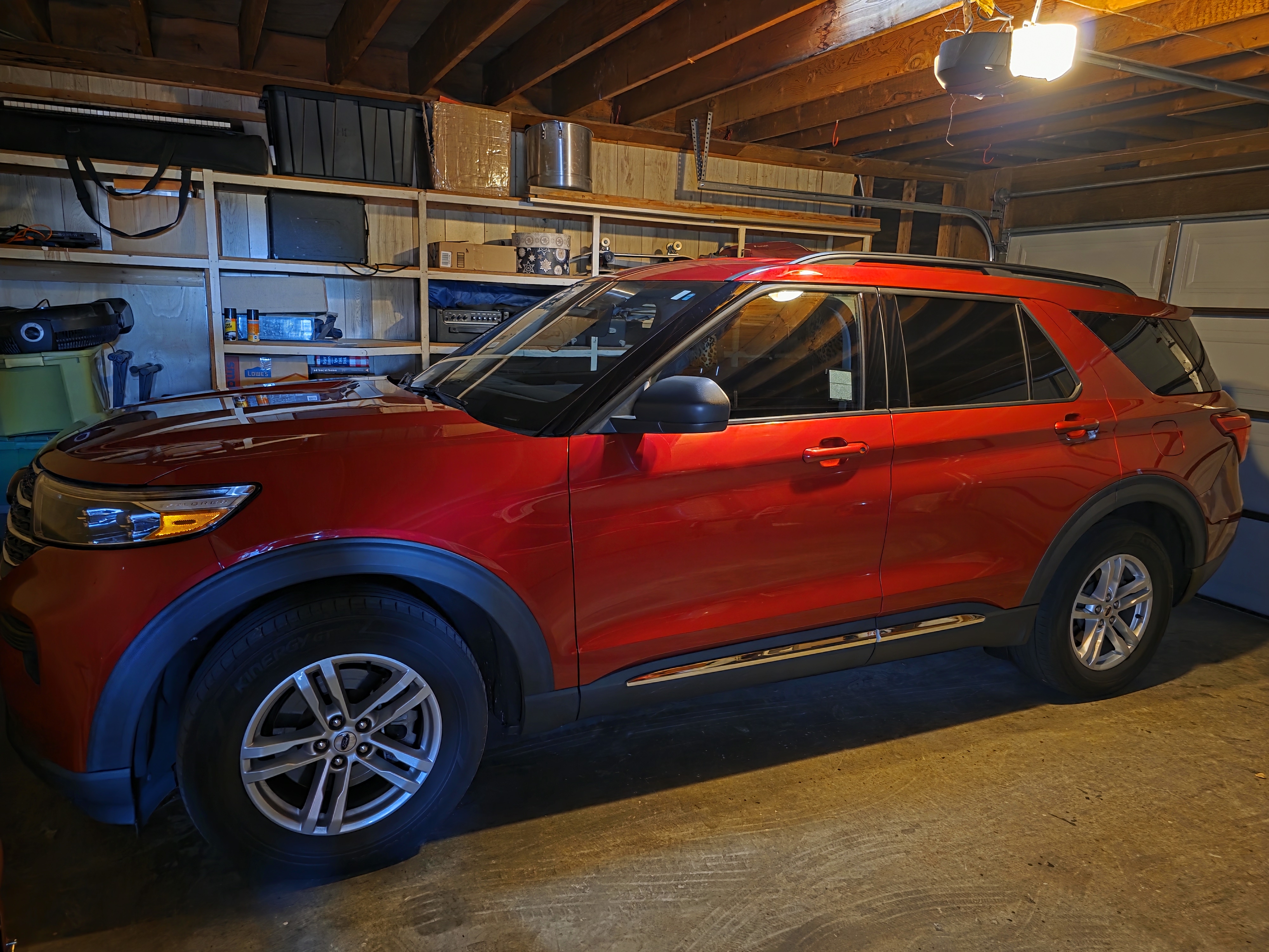 Used 2022 Ford Explorer XLT RWD image 1