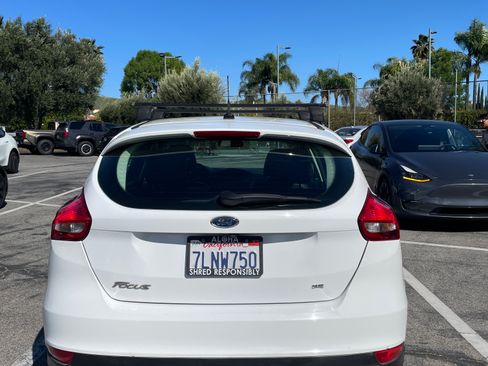 Used 2015 Ford Focus SE w/ Equipment Group 201A image 8