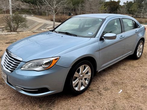 Used 2013 Chrysler 200 Touring w/ S Exterior Appearance Pkg image 10