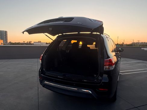 Used 2014 Nissan Pathfinder SV FWD image 14