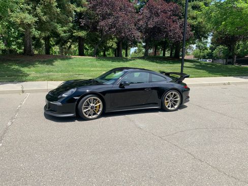 Used 2015 Porsche 911 GT3 RWD image 1