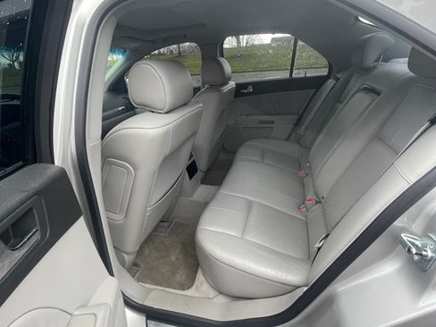 Used 2005 Cadillac STS V8 w/ Preferred Equipment Group image 6