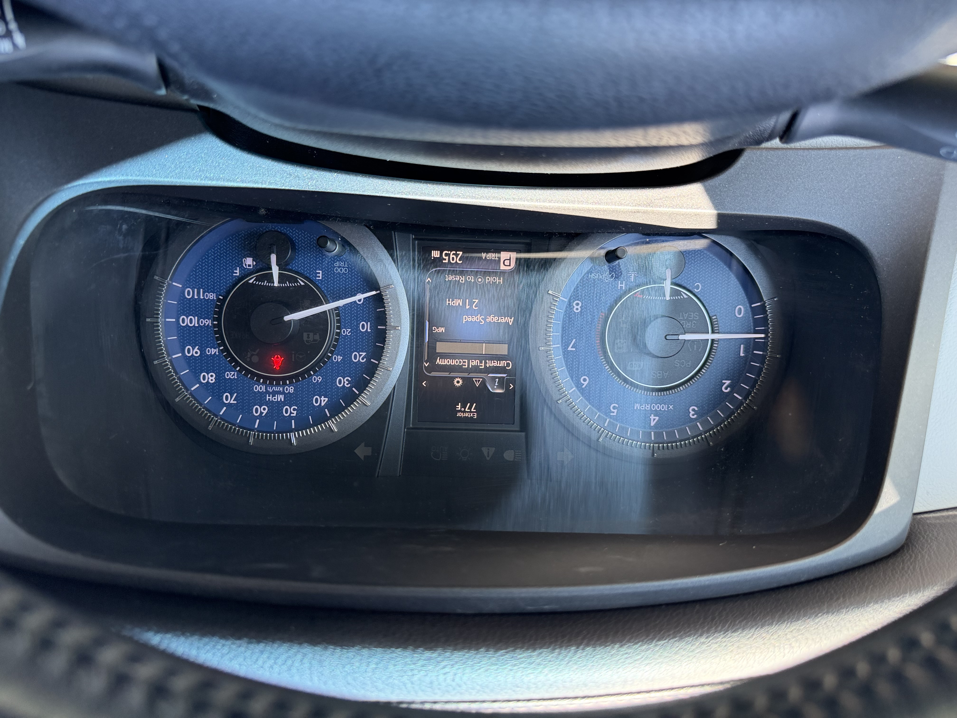 Used 2015 Toyota Sienna XLE FWD image 2