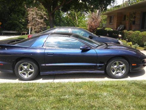 Used 2002 Pontiac Firebird Formula image 1