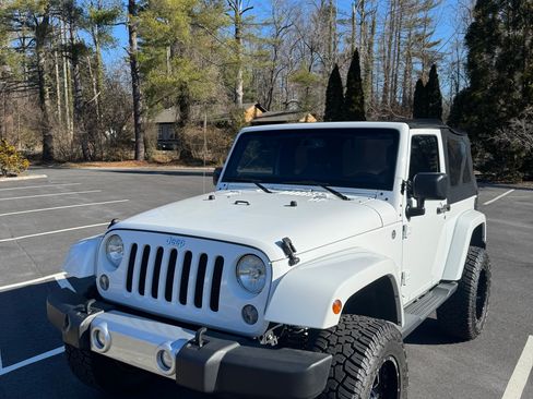 Used 2014 Jeep Wrangler Sahara w/ Connectivity Group image 6
