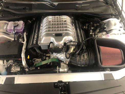 Used 2019 Dodge Challenger SRT Hellcat Redeye image 22