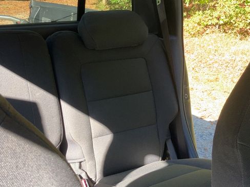 Used 2001 Ford Explorer Sport Trac 4x4 image 13