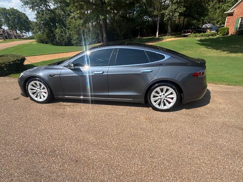 Used 2016 Tesla Model S P90D AWD/4WD image 1