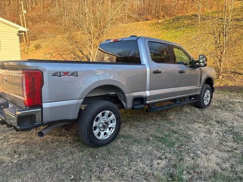 Used 2024 Ford F250 XLT image 5