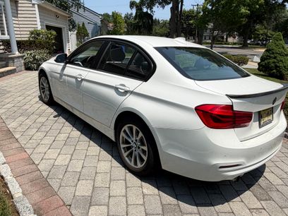 Used 2017 BMW 320i xDrive Sedan