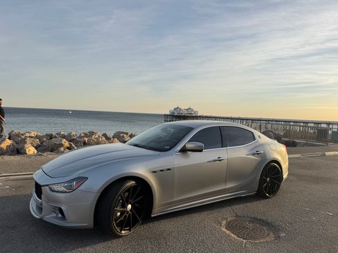 Used 2014 Maserati Ghibli RWD image 8