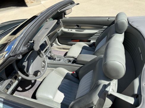 Used 2004 Ford Thunderbird Pacific Coast RWD image 14