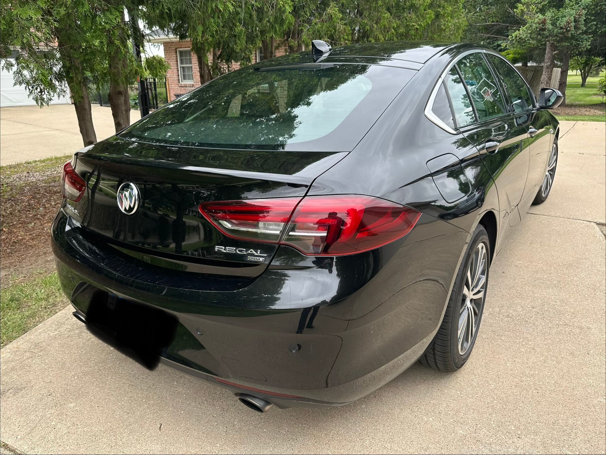 Used 2018 Buick Regal Essence w/ Driver Confidence Package #1 AWD/4WD image 6